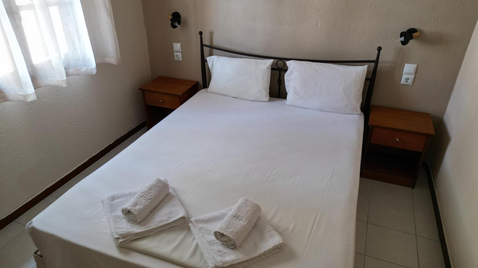 Aloni Apartment Afytos Bilik gambar